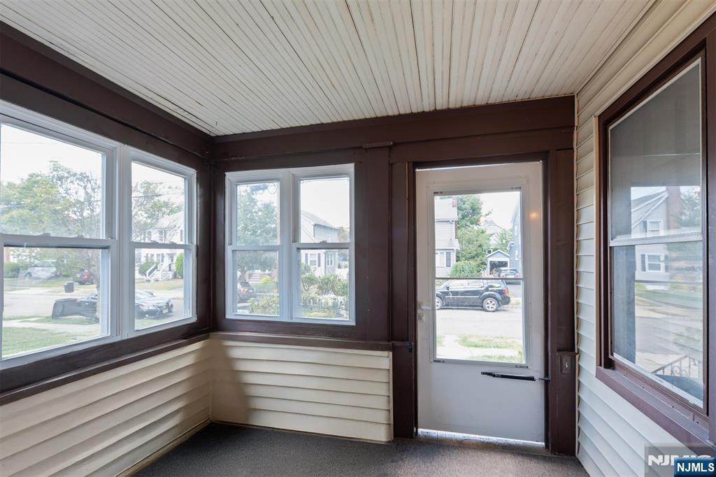 65 Ernst Avenue - Photo 4