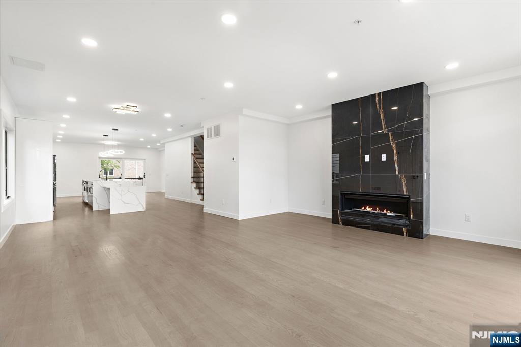 93 Crescent Avenue — photo 14