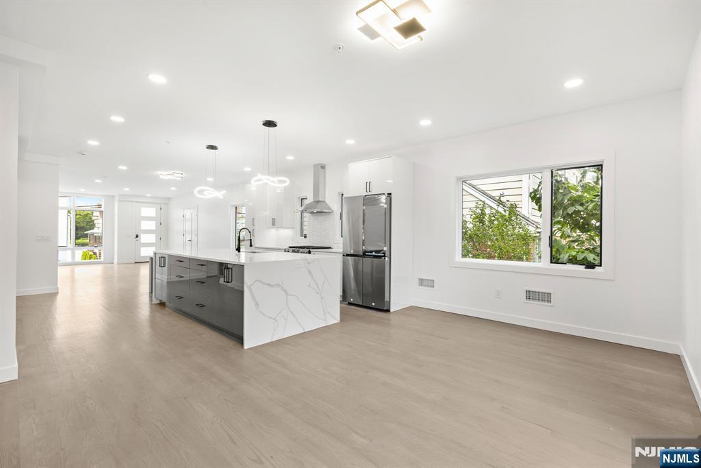93 Crescent Avenue — photo 5