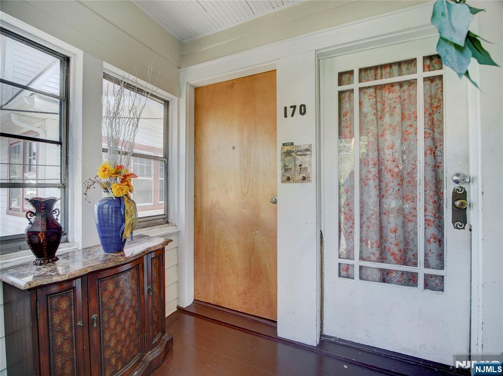 170 Oakland Terrace - Photo 3