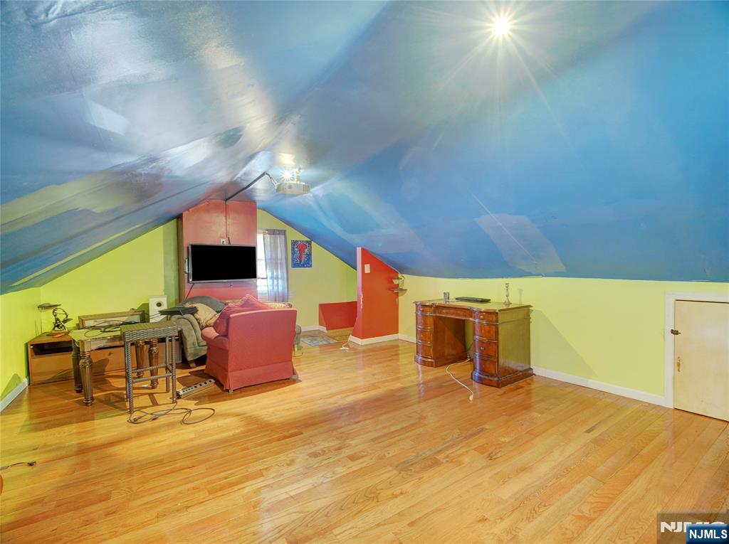 170 Oakland Terrace - Photo 5