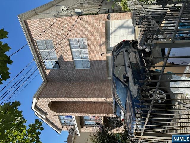 89-91 Hawthorne Avenue - Photo 2