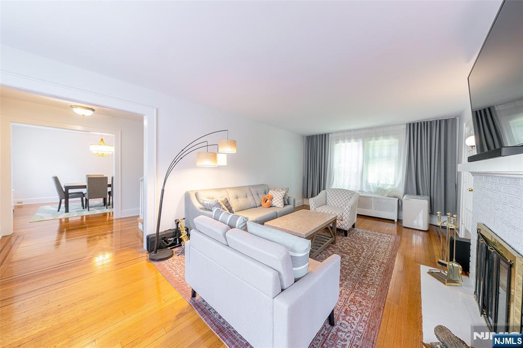 85 Paulin Boulevard, Leonia, NJ, 07605