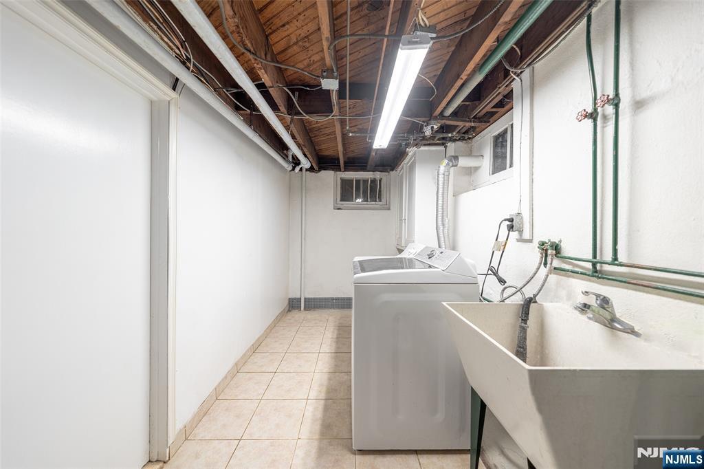 85 Paulin Boulevard, Leonia, NJ, 07605