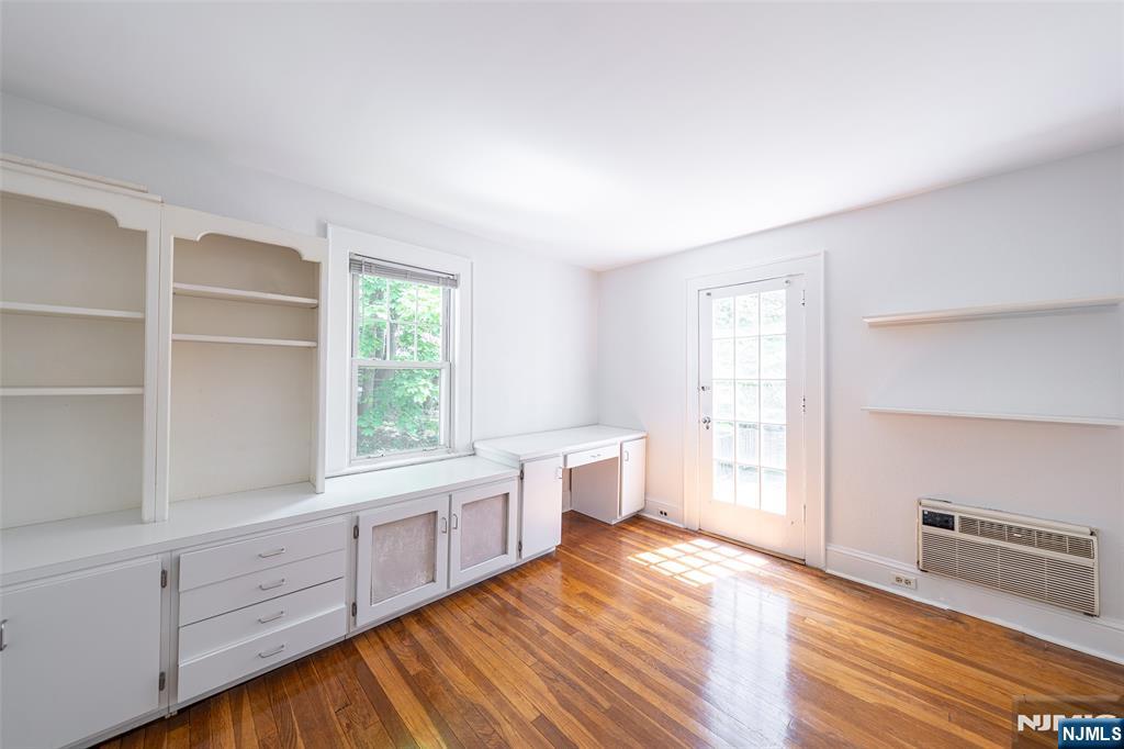 85 Paulin Boulevard, Leonia, NJ, 07605