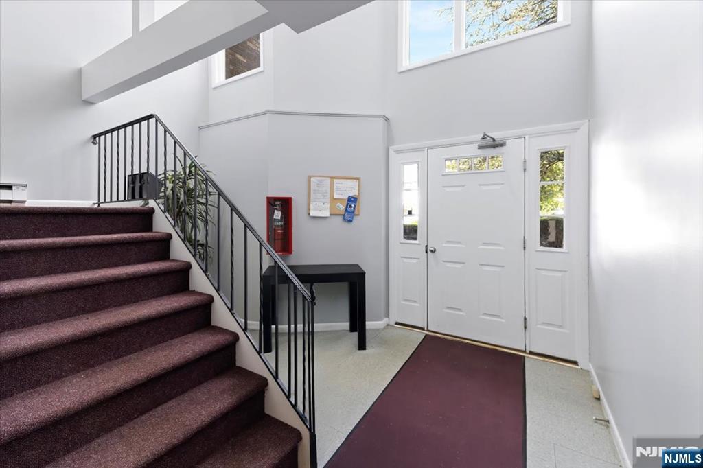 16 Elm St #1, Bergenfield, NJ 07621