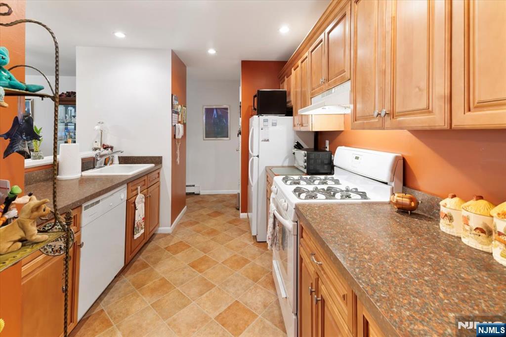 16 Elm Street 1 - Photo 5