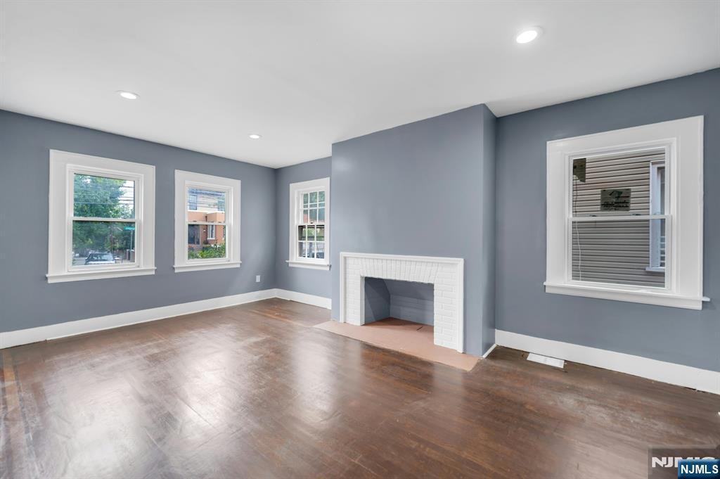 513 Sandford - Photo 4