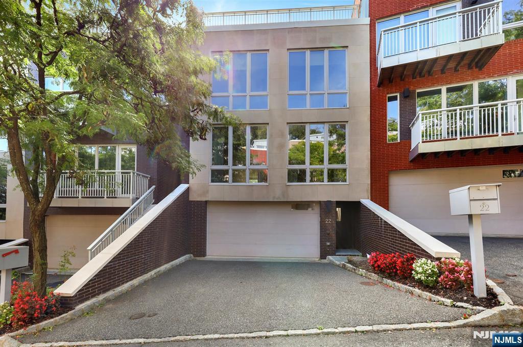 22 Vela Way - Photo 2