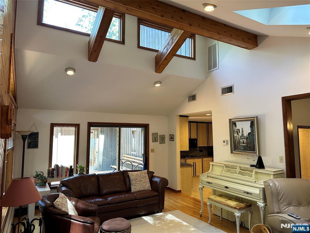 26 Daniel Court, Woodcliff Lake, NJ, 07677