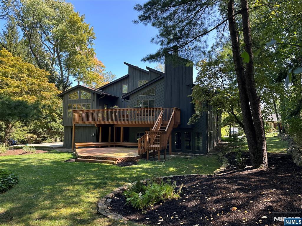 26 Daniel Court, Woodcliff Lake, NJ, 07677