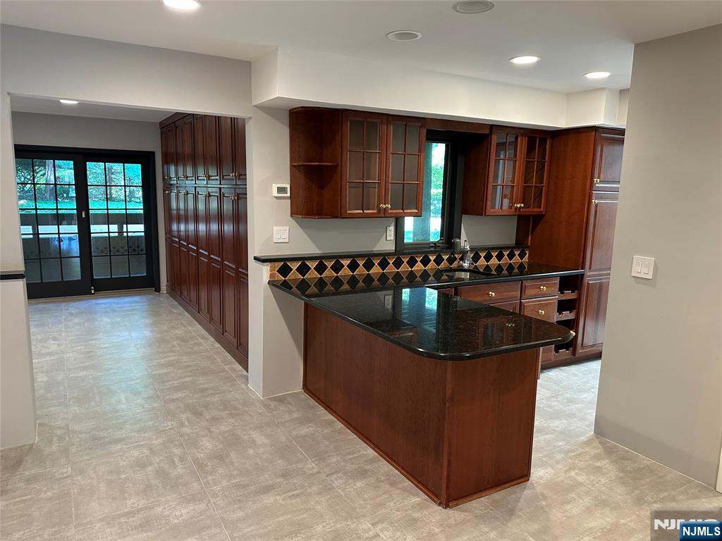 26 Daniel Court, Woodcliff Lake, NJ, 07677