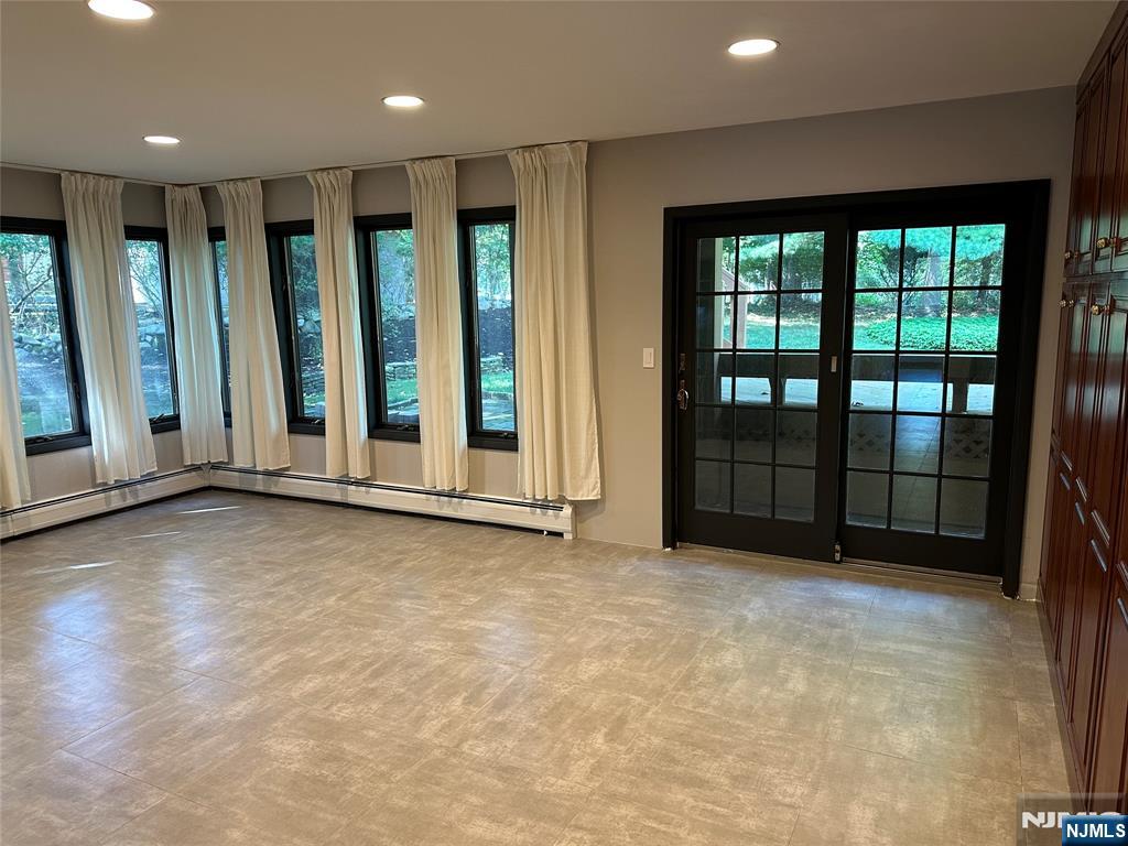 26 Daniel Court, Woodcliff Lake, NJ, 07677