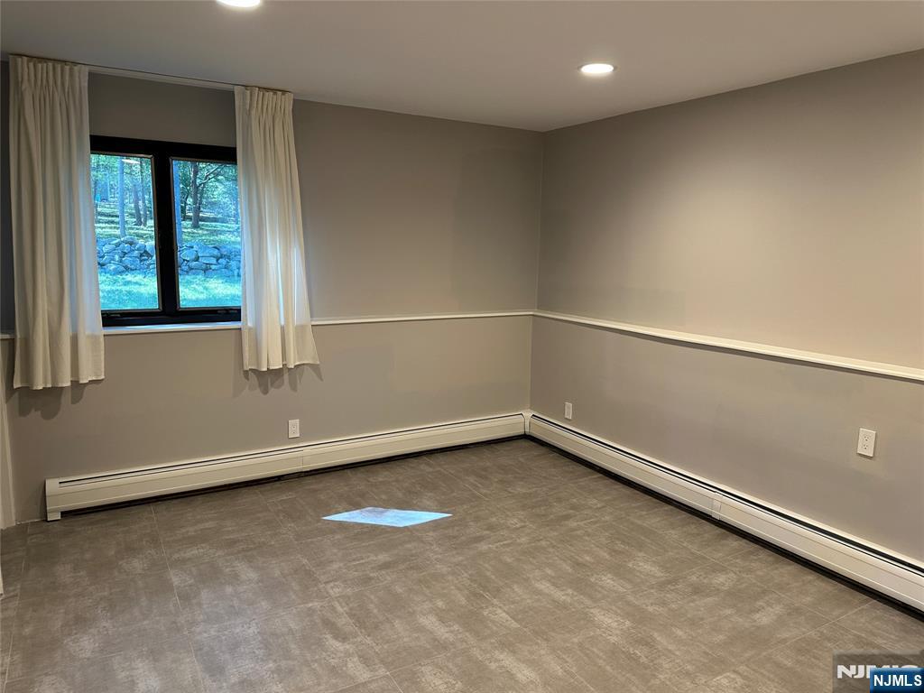 26 Daniel Court, Woodcliff Lake, NJ, 07677