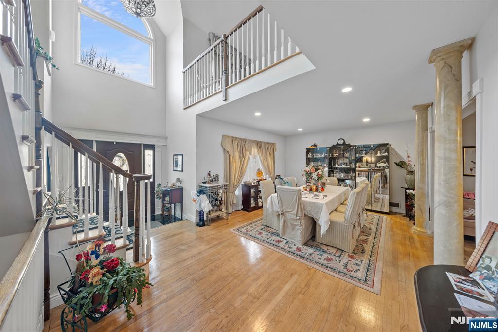 302 Howland Avenue — photo 4