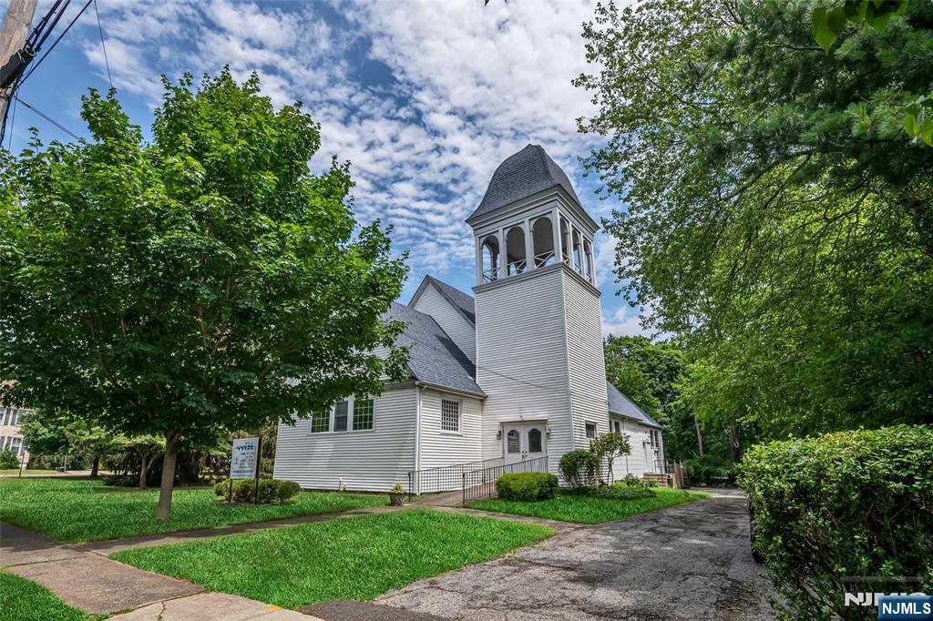 283 Harrington Avenue, Closter, NJ, 07624