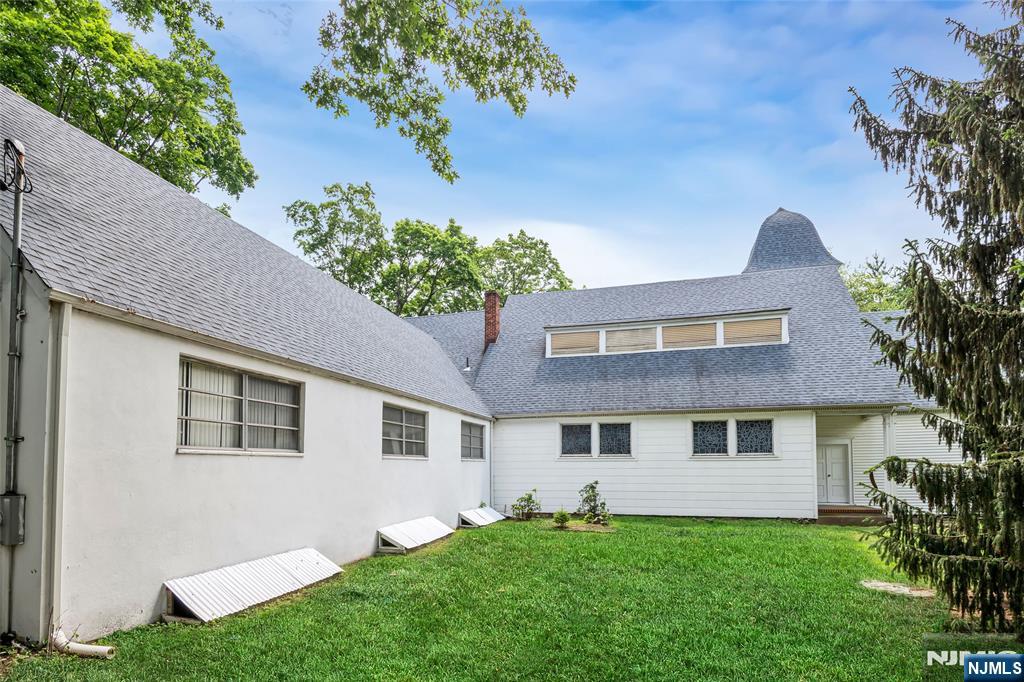 283 Harrington Avenue, Closter, NJ, 07624