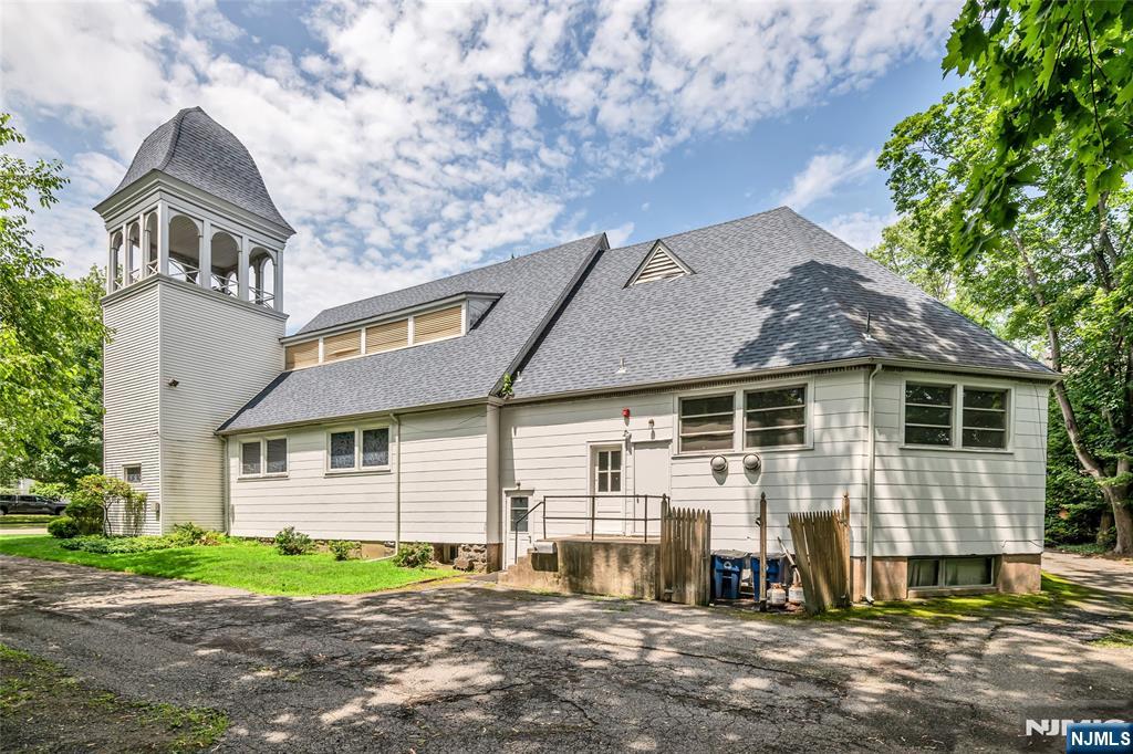 283 Harrington Avenue, Closter, NJ, 07624