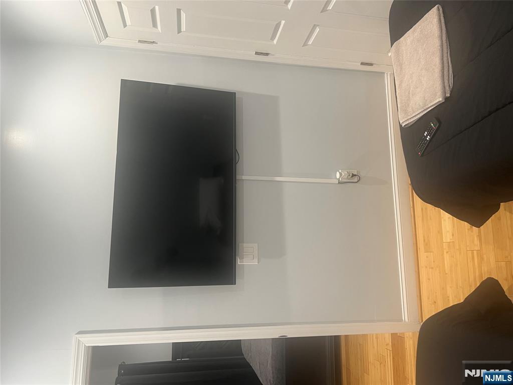 753 11th Street 3rd Floor - Photo 2