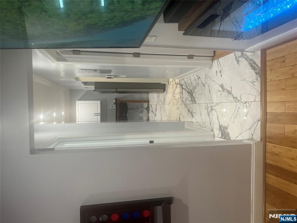 753 11th Street 3rd Floor - Photo 4