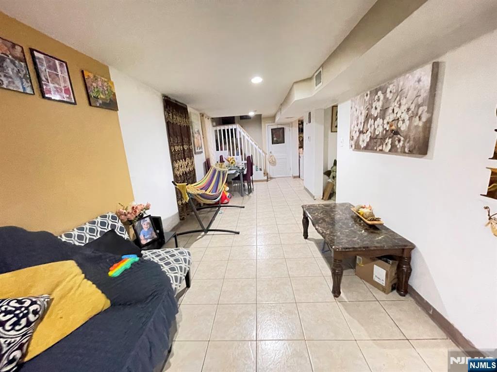 564 Broadway - Photo 5