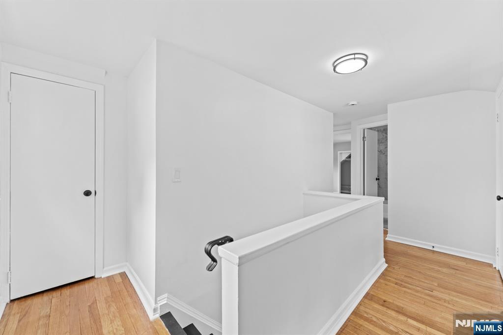 18 Farmingdale Avenue