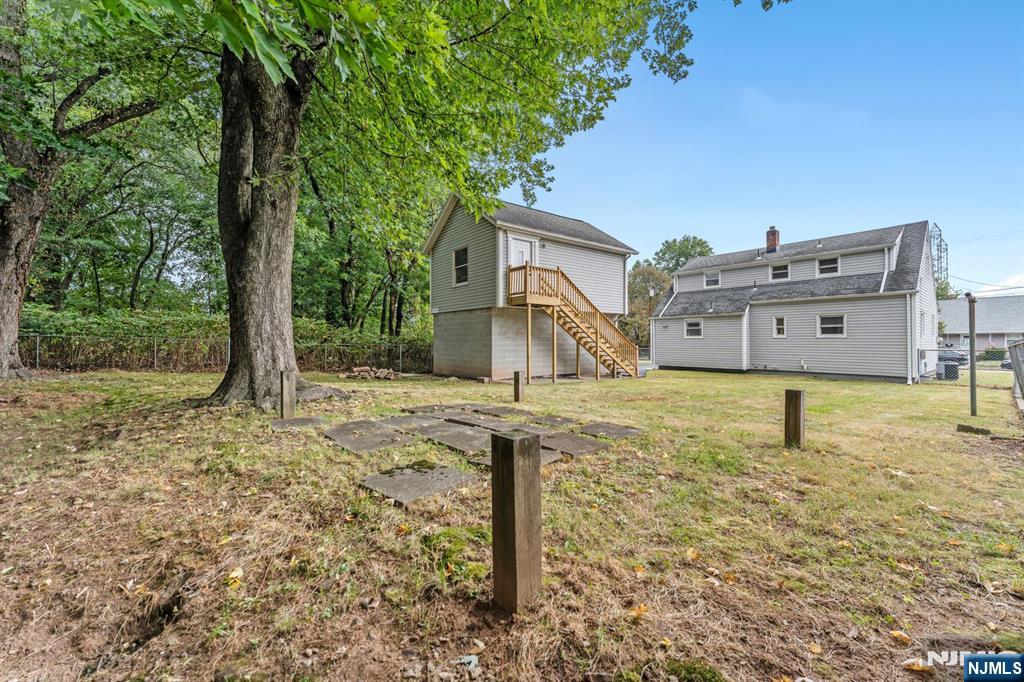 18 Farmingdale Avenue