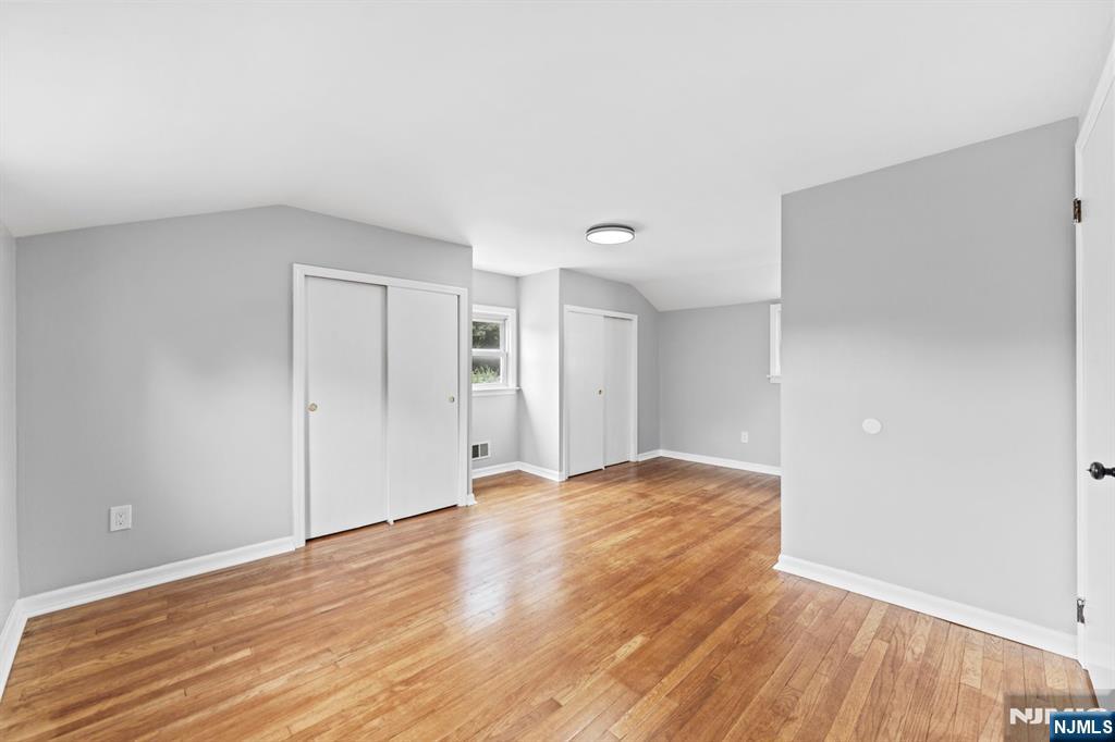 18 Farmingdale Avenue