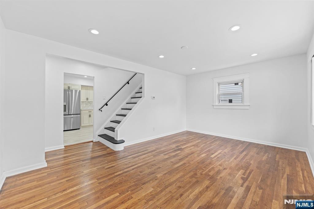 18 Farmingdale Avenue