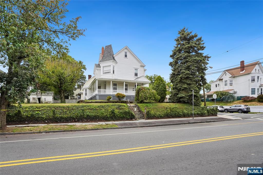 Homes for sale in Newark, NJ | 294-300 Verona Ave, Newark, NJ 07104 | MLS# 25032872