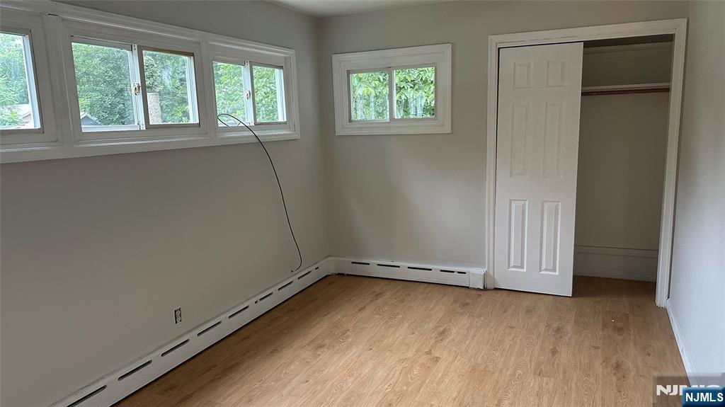 69 Riverside, Oakland, NJ 07436