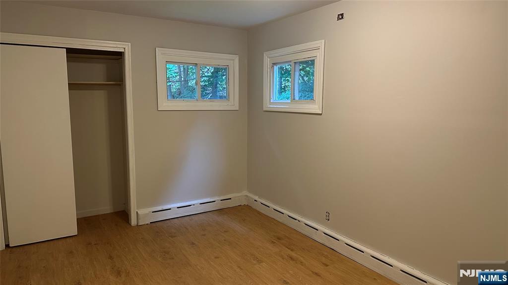 69 Riverside, Oakland, NJ 07436
