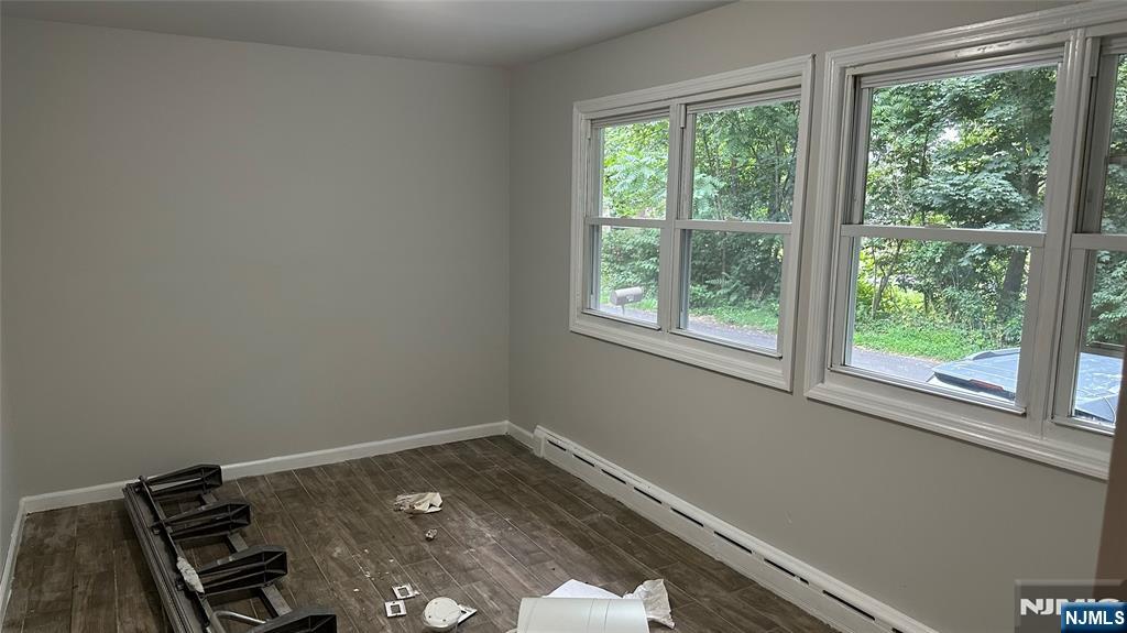 69 Riverside, Oakland, NJ 07436