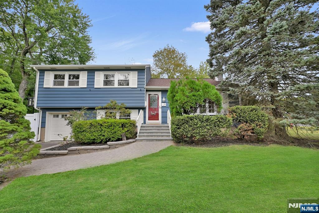 MLS Number 25033573 - 3 bed,2 bath, Residential Property for $749,000 ...