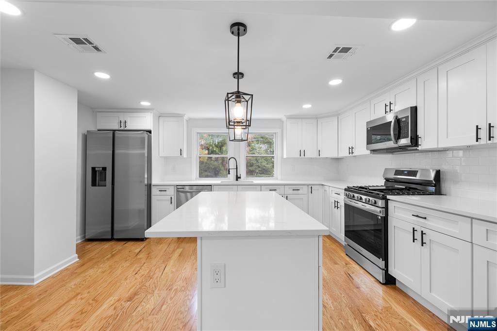 34 Kearney, Lyndhurst, NJ, 07071