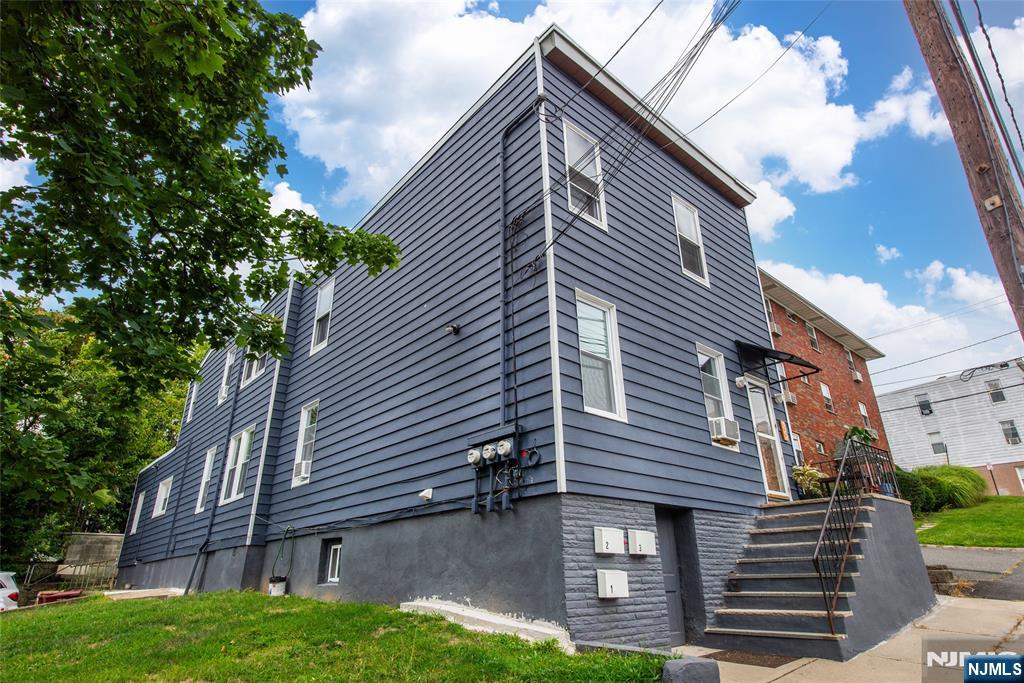 89 King Street - Photo 2