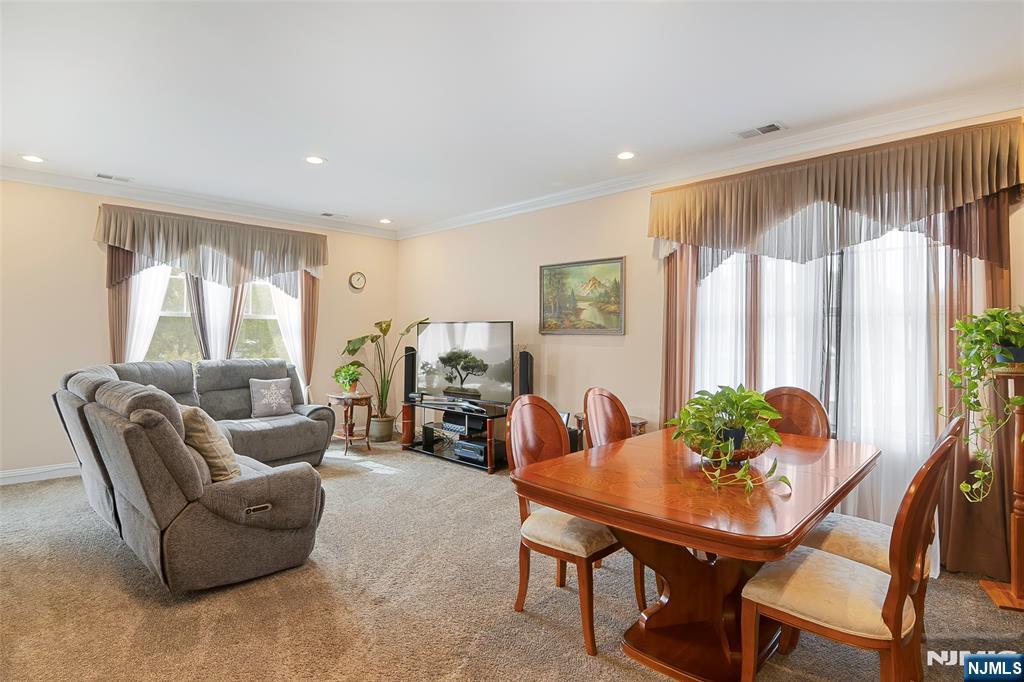 43 Elston Court 301 - Photo 4