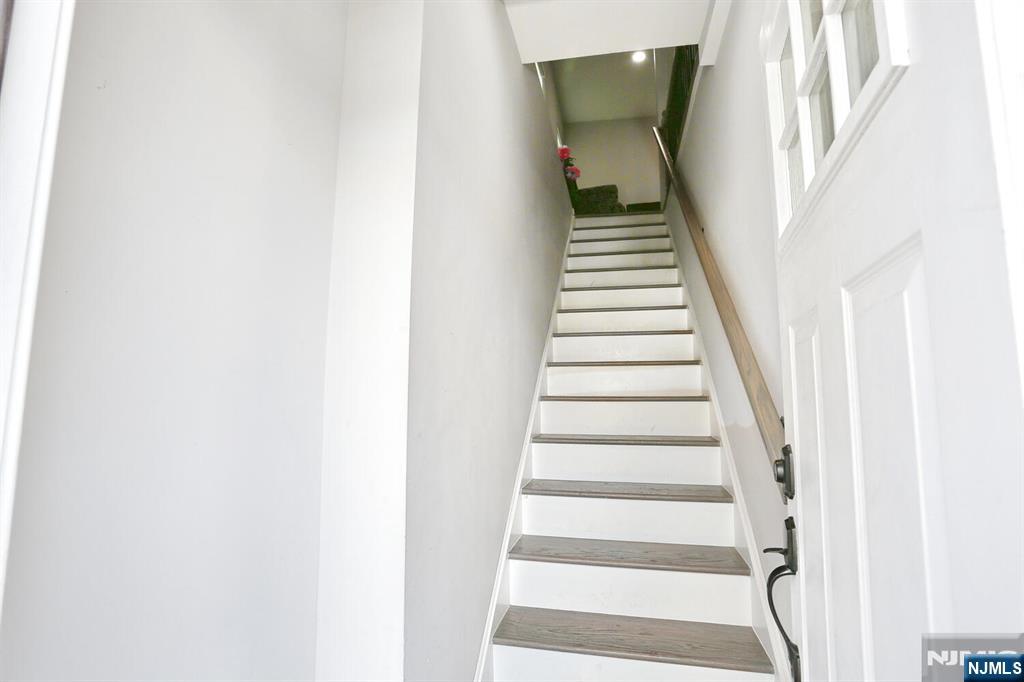 16 Boyd Street - Photo 2