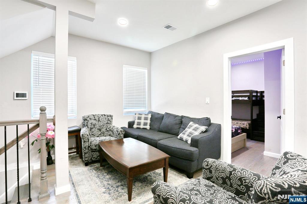 16 Boyd Street - Photo 3