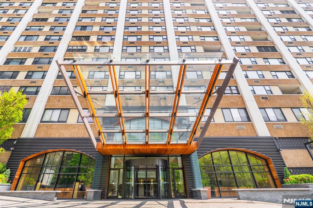 250 Gorge Road 12K - Photo 1