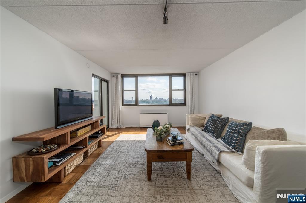 250 Gorge Road 12K - Photo 2