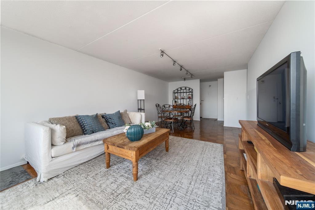 250 Gorge Road 12K - Photo 3