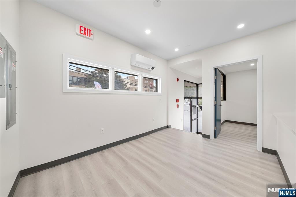 35 Pangborn Place 1 - Photo 2