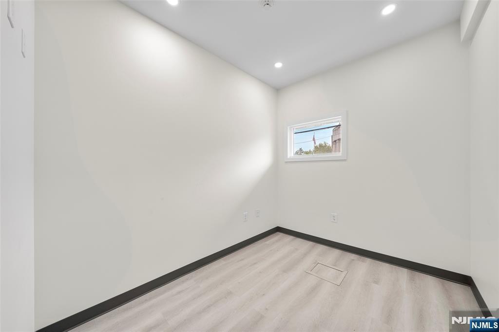 35 Pangborn Place 1 - Photo 11