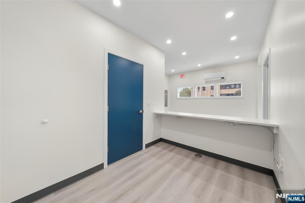 35 Pangborn Place 1 - Photo 5
