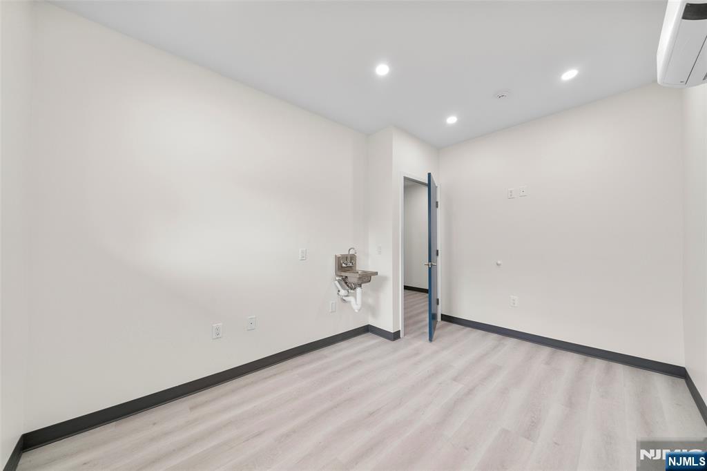 35 Pangborn Place 1 - Photo 9