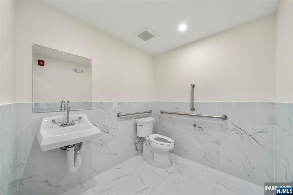 35 Pangborn Place 1 - Photo 10