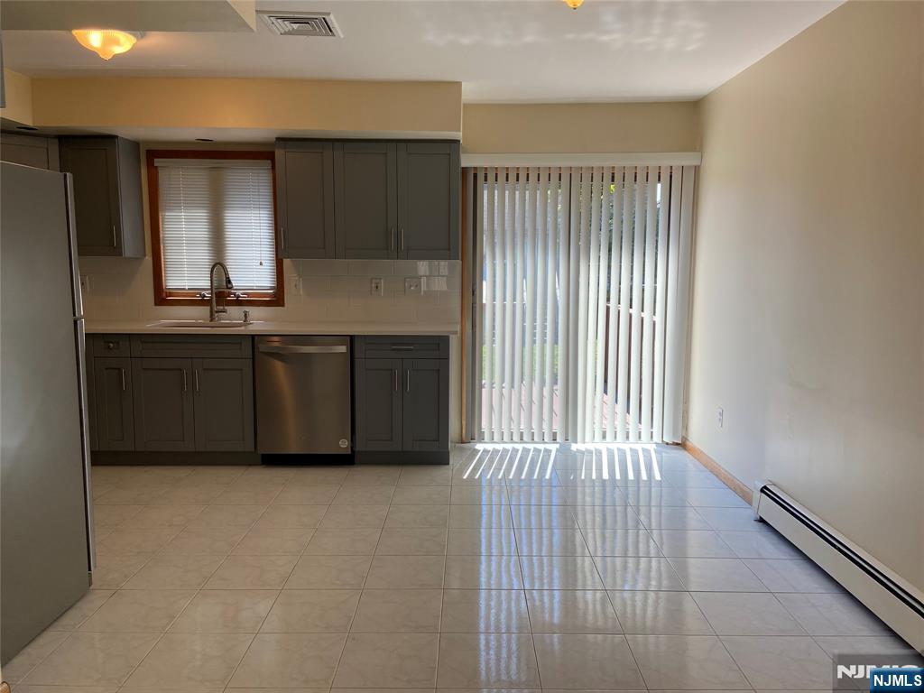 2416 Hammett Avenue A - Photo 4