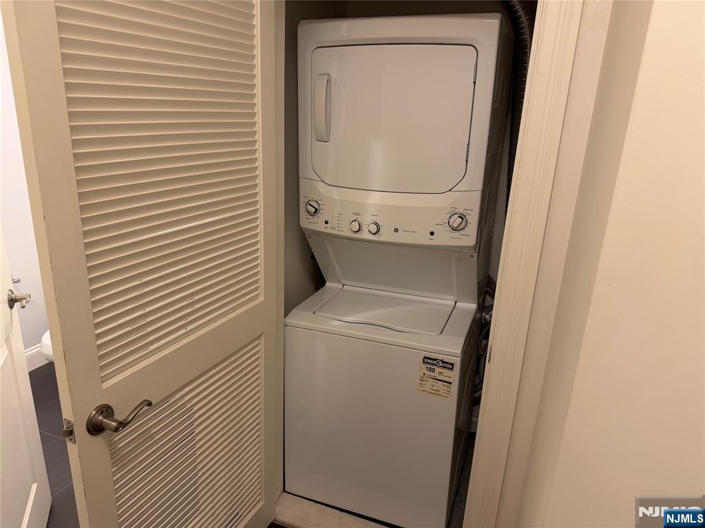 2001 Hudson UNIT 404, Fort Lee, NJ, 07024