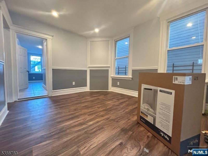 182 Seymour Avenue - Photo 2